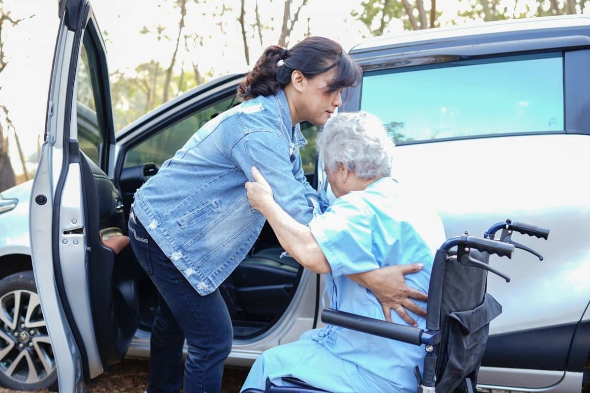 Les formalités pour réserver un taxi conventionné pour seniors